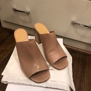 Maryam Nassir Penelope 37